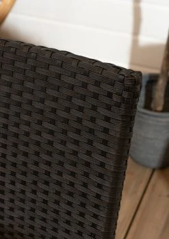 Veke Puro-Saarni 4-hengen Ruokailuryhmä 11 Veke Puro-Saarni 4-hengen Ruokailuryhmä -4Living Store Puro Saarni 4 hengen ruokailuryhma web